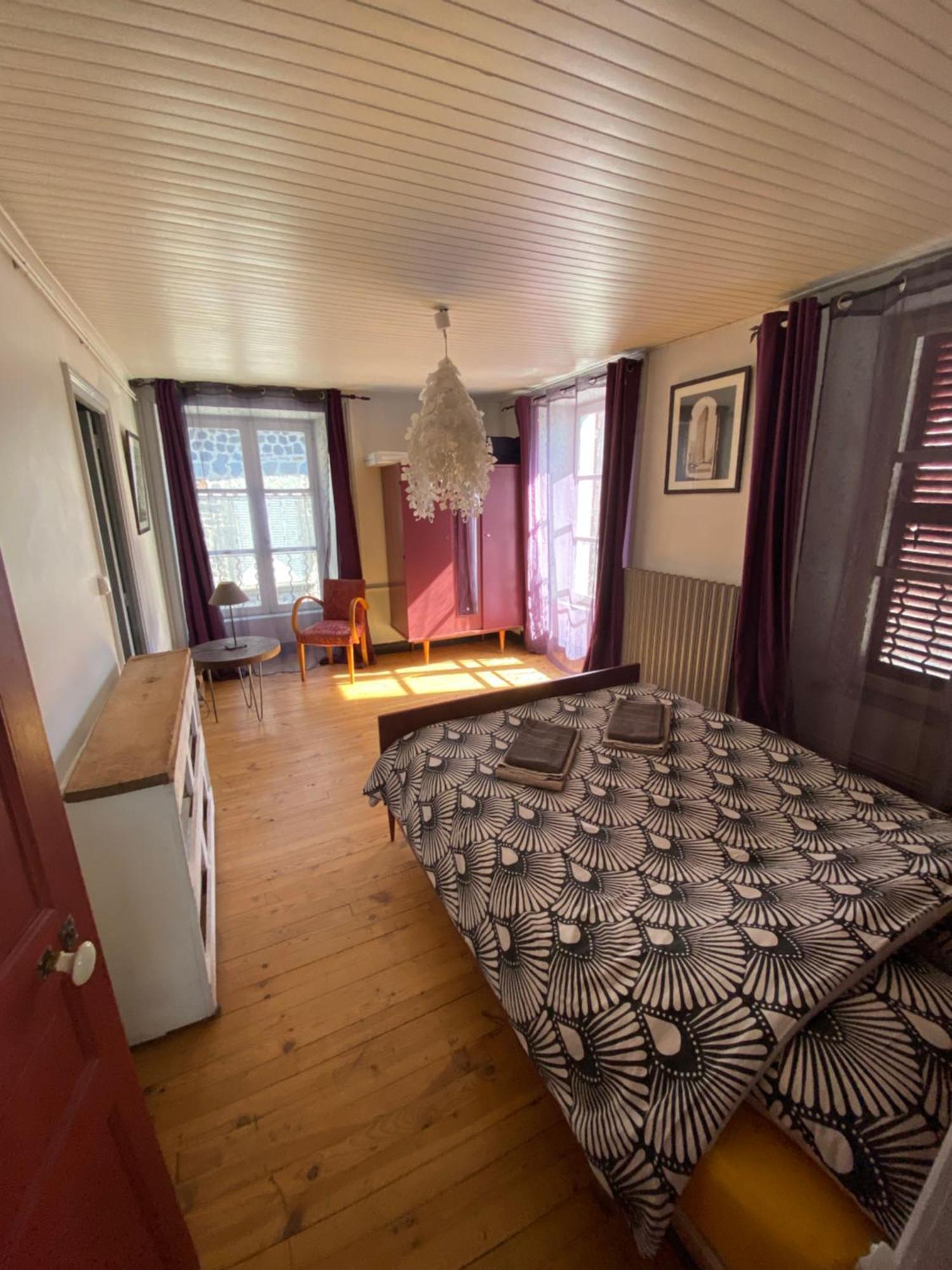 Charmant Appartement Au Coeur Des Volcans D Auvergne 米拉 外观 照片
